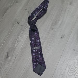 Arrow Purple Patterned Silk Tie